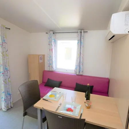 Camping Le Pre Des Moines Gouvieux Room photo